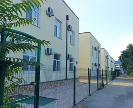 Горизонт. гостиница.  100 метров до моря