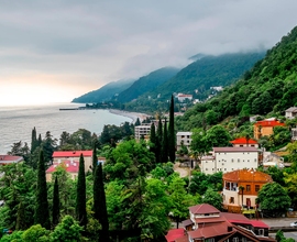 Гагра. Гостевой дом Кама  ЖД