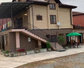 Пицунда         Гостевой дом  «Александра» Автобус + ЖД