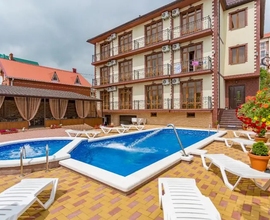 гостиница «Рафаэль» Бассейн  Питание