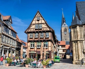 Кведлинбург - Эдам + Волендам - Амстердам - парк цветов Кекенхофф/Лейден - Брюгге - Этрета - Париж (2 дня) - Кельн