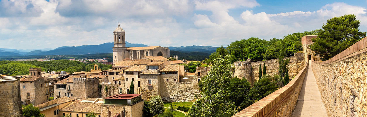 Берлин - Париж (2 дня)  - Женева  - Барселона - Ницца - Канны* - Монако* - Венеция - Вена Стоимость тура 359 EUR + экскурсионно-транспортный пакет 225 €