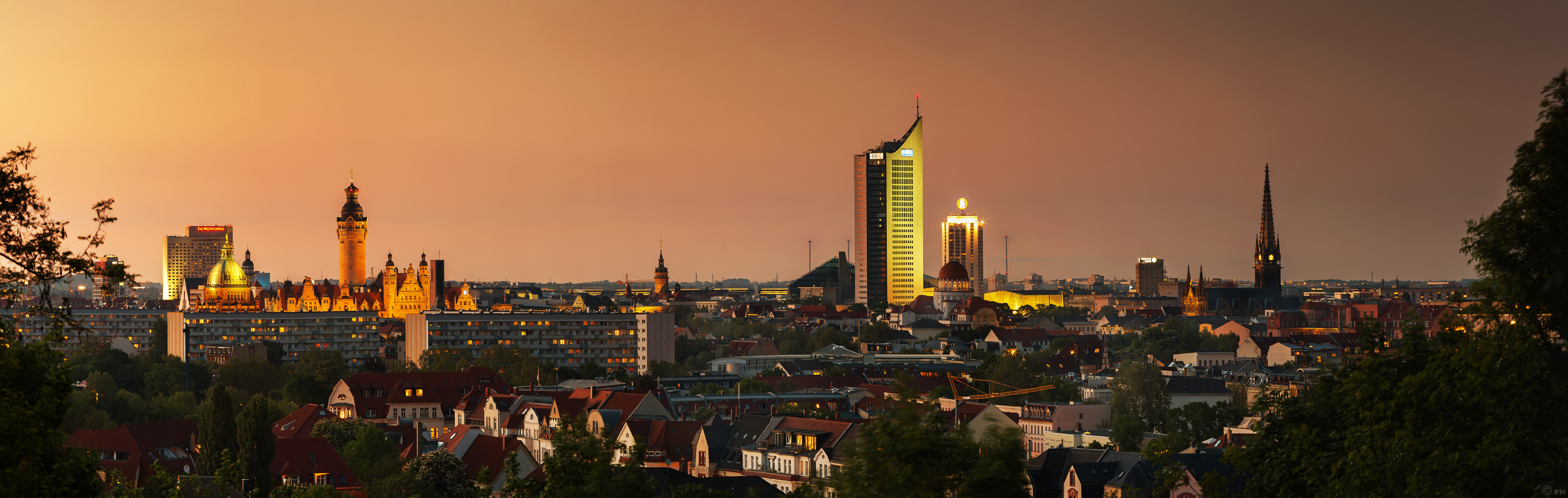 Лейпциг – Мец –Труа– Пуатье – Ла Рошель - Бордо (4 Ночи) –Аркашон И Дюна Пила* - Биарриц -Сен-Жан Де Люз- Сент-Эмильон-Рокамадур – Лe Пюи Ан Веле – Безансон –Дижон - Штутгарт